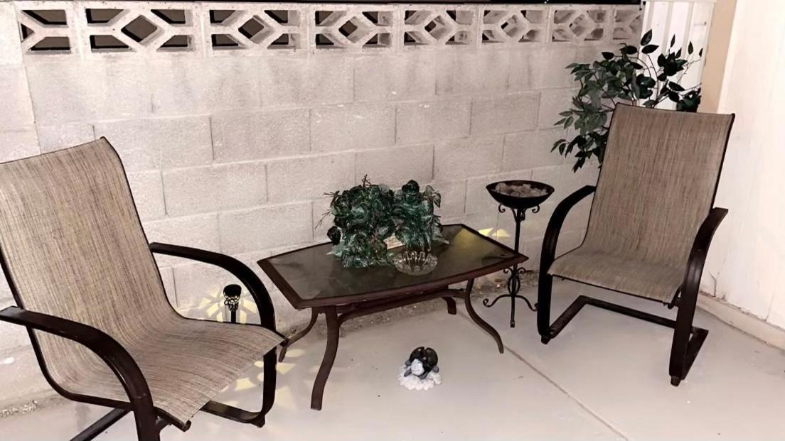 Cozy Studio…5 Min Away From Airport. “ Apartamento Las Vegas