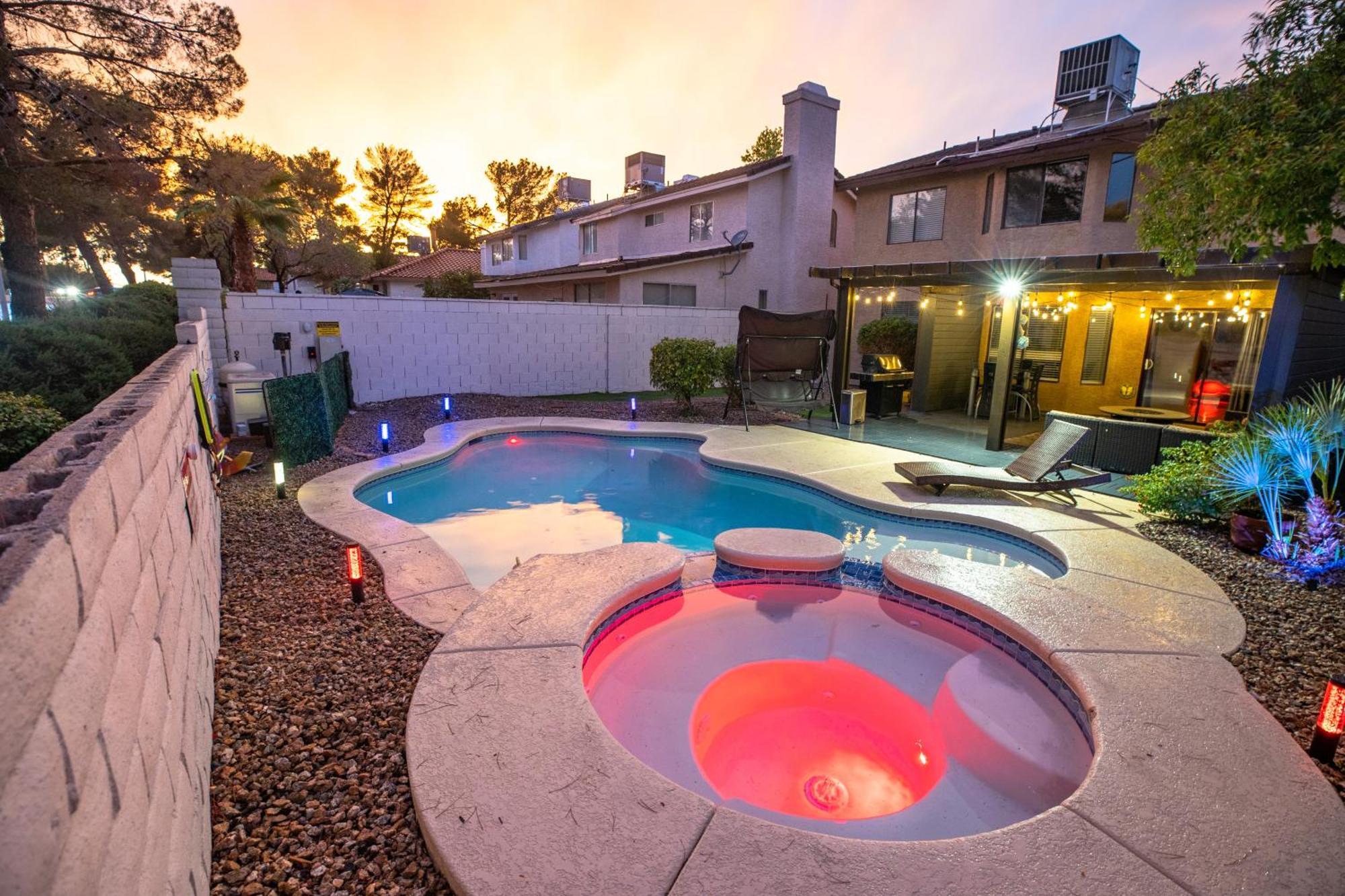 1800 Sqft House W/heated Pool Spa 13min From Strip Las Vegas