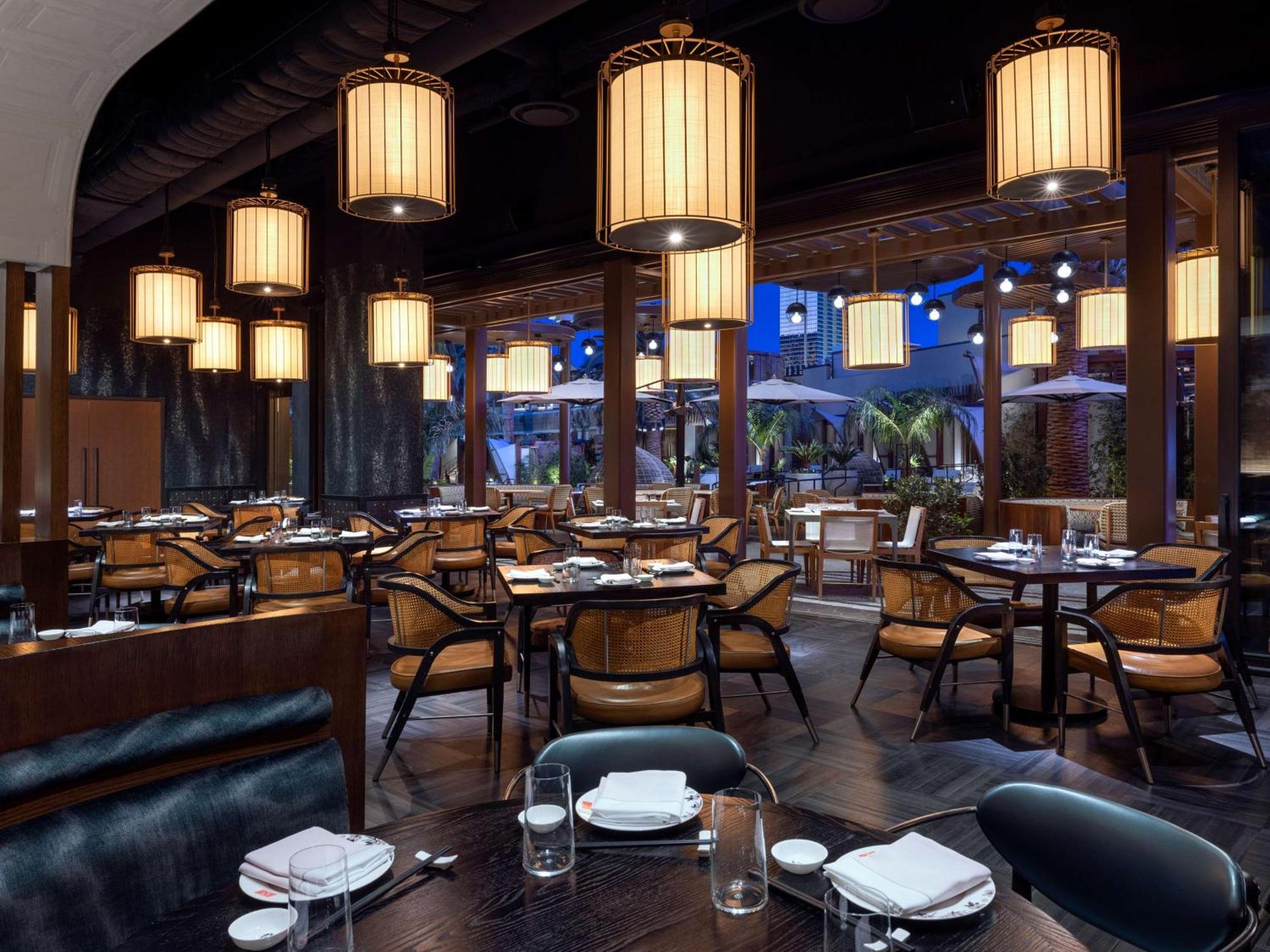 Crockfords Vegas, Lxr & At World Resort 5*
