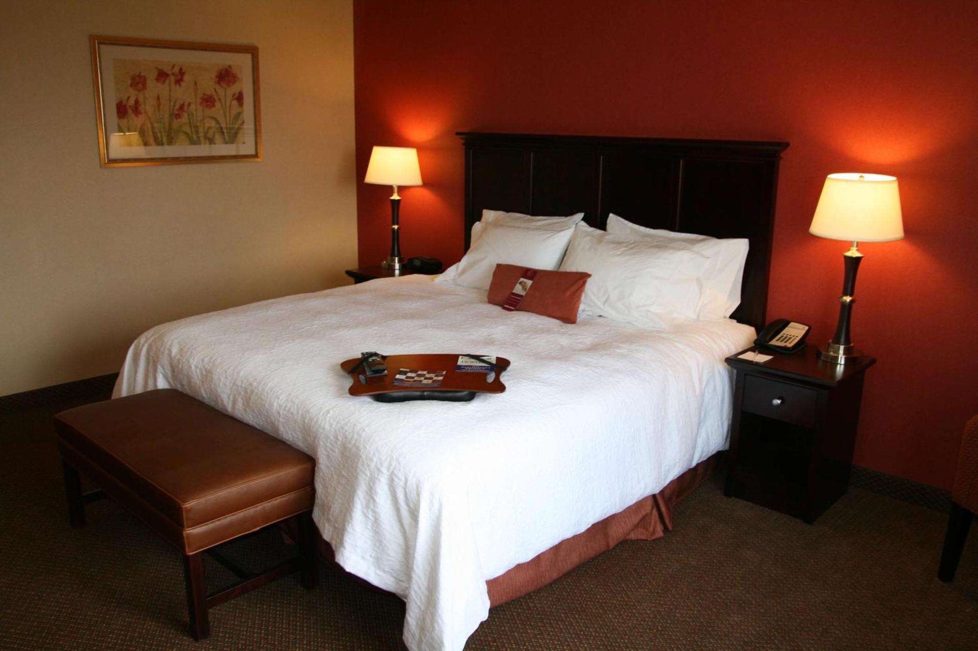Hampton Vegas/north Speedway Hotel