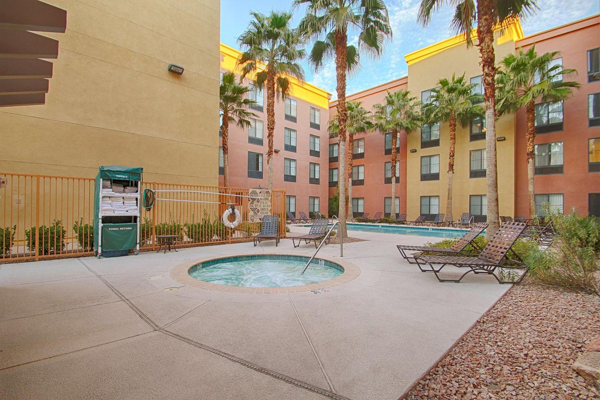 Homewood By Hilton Vegas Airport 3*