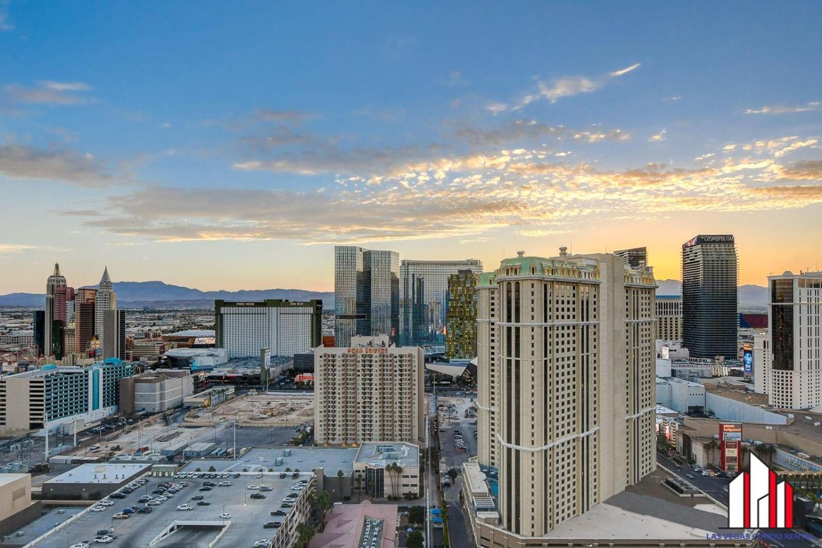 Mgm Signature-30-705 F1 Track & Strip View Balcony Las Vegas
