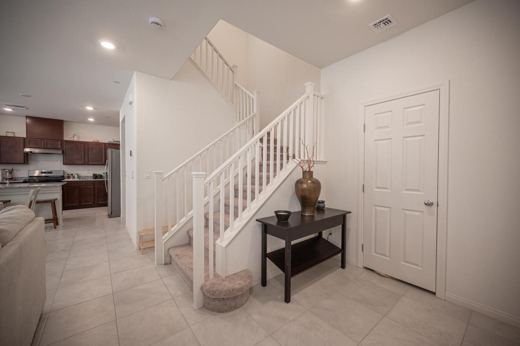Beautiful Brand New 2 Bedroom Vegas Home! Fits 12 Or More,15-20 Minutes From Lv Strip Las Vegas