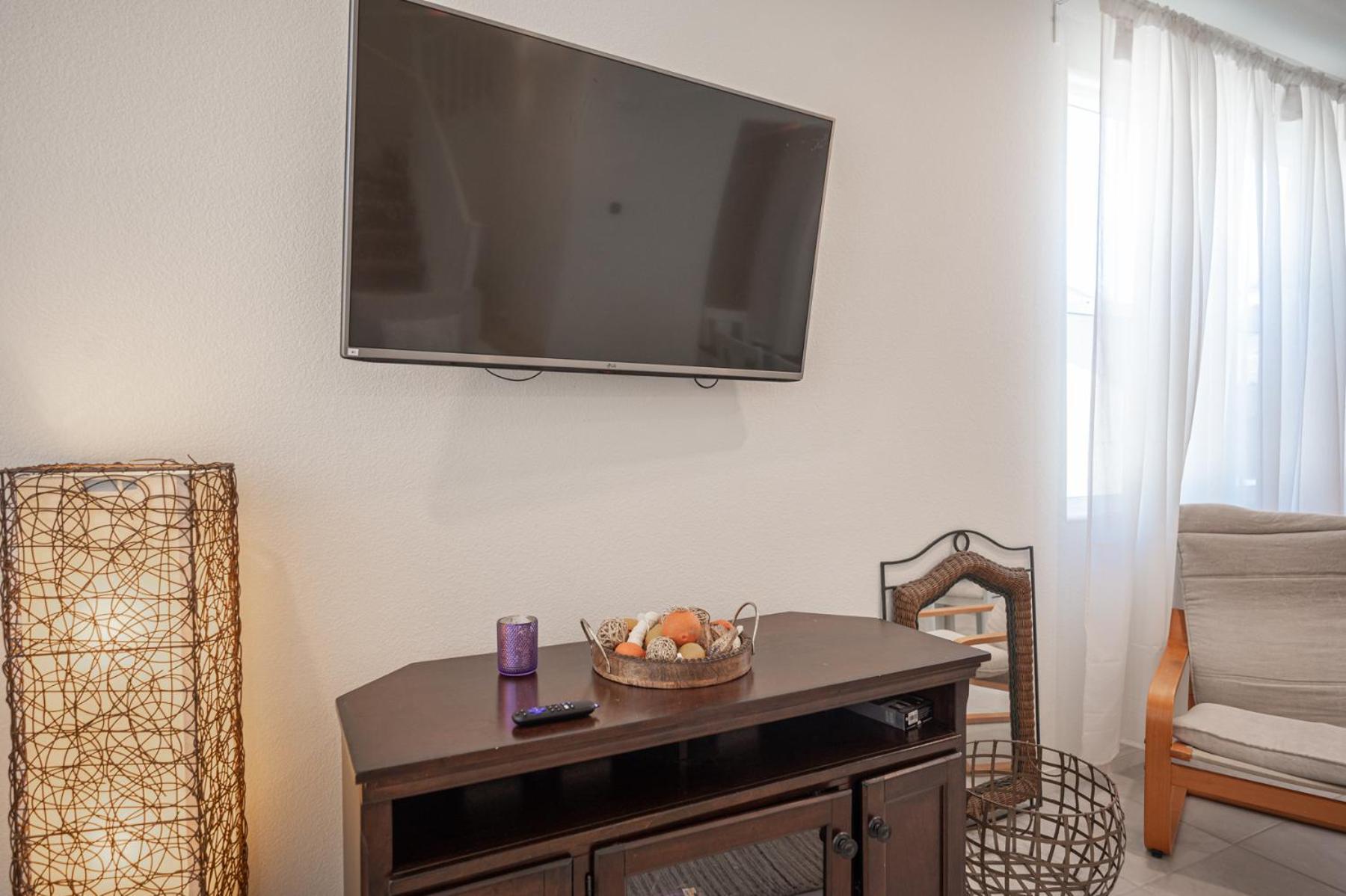 Beautiful Brand New 2 Bedroom Vegas Home! Fits 12 Or More,15-20 Minutes From Lv Strip