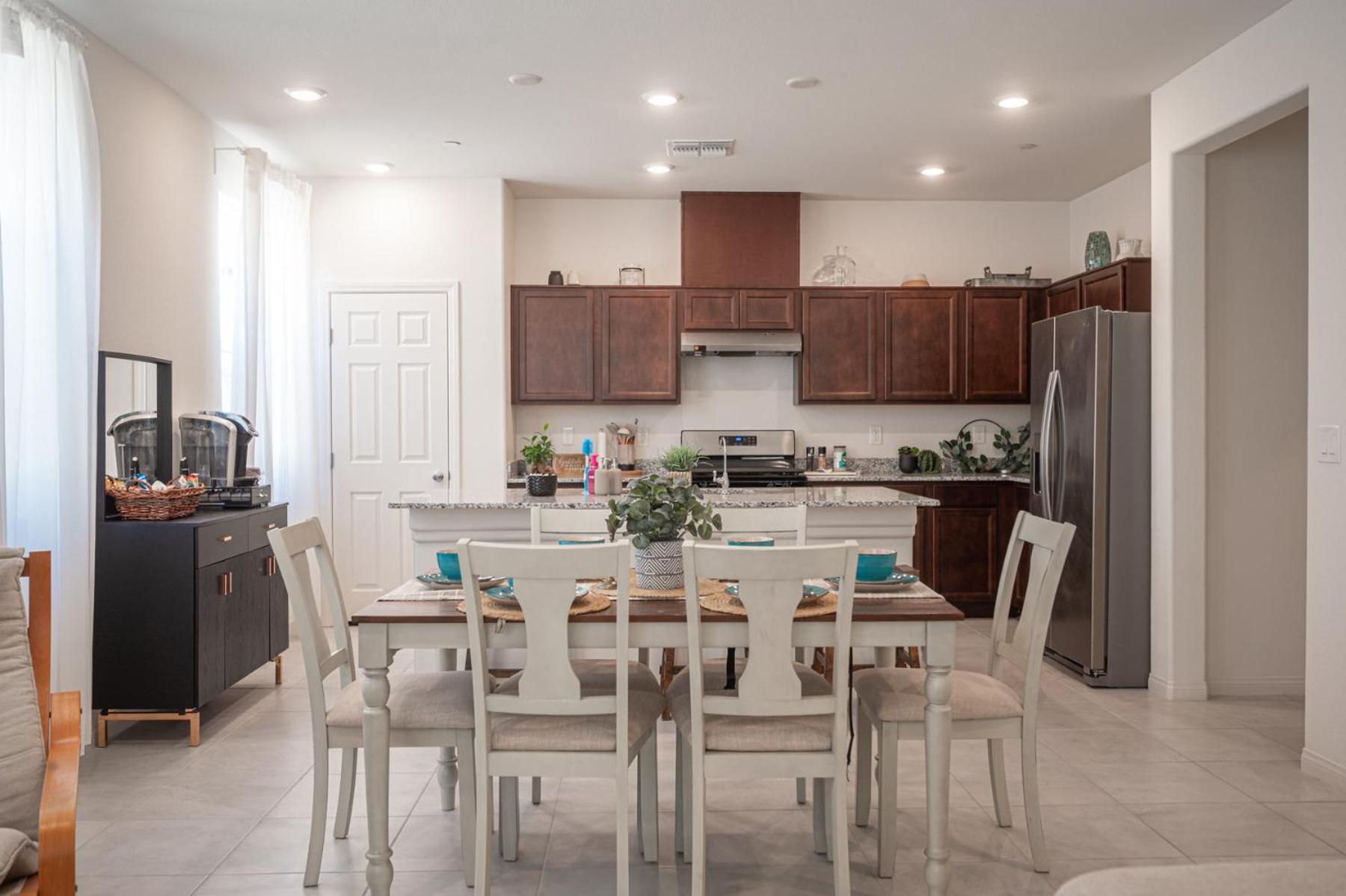 Beautiful Brand New 2 Bedroom Vegas Home! Fits 12 Or More,15-20 Minutes From Lv Strip * Las Vegas