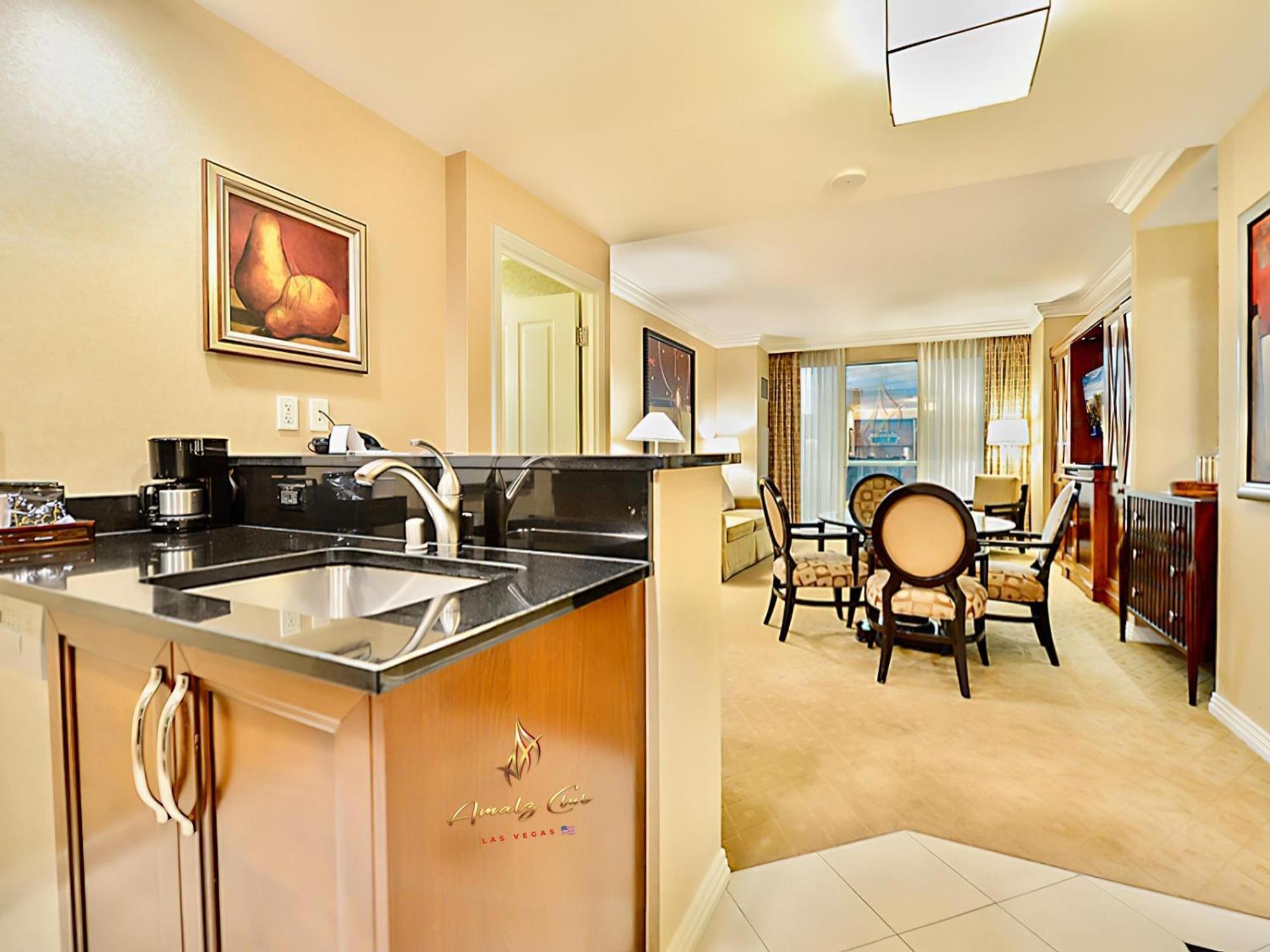 Amalz Collection At Mgm Signature ! Apartahotel