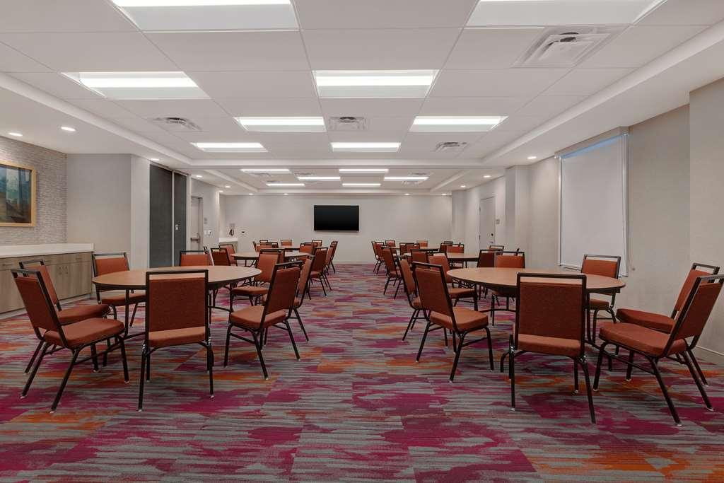 Home2 By Hilton Vegas I-215 Curve Hotel