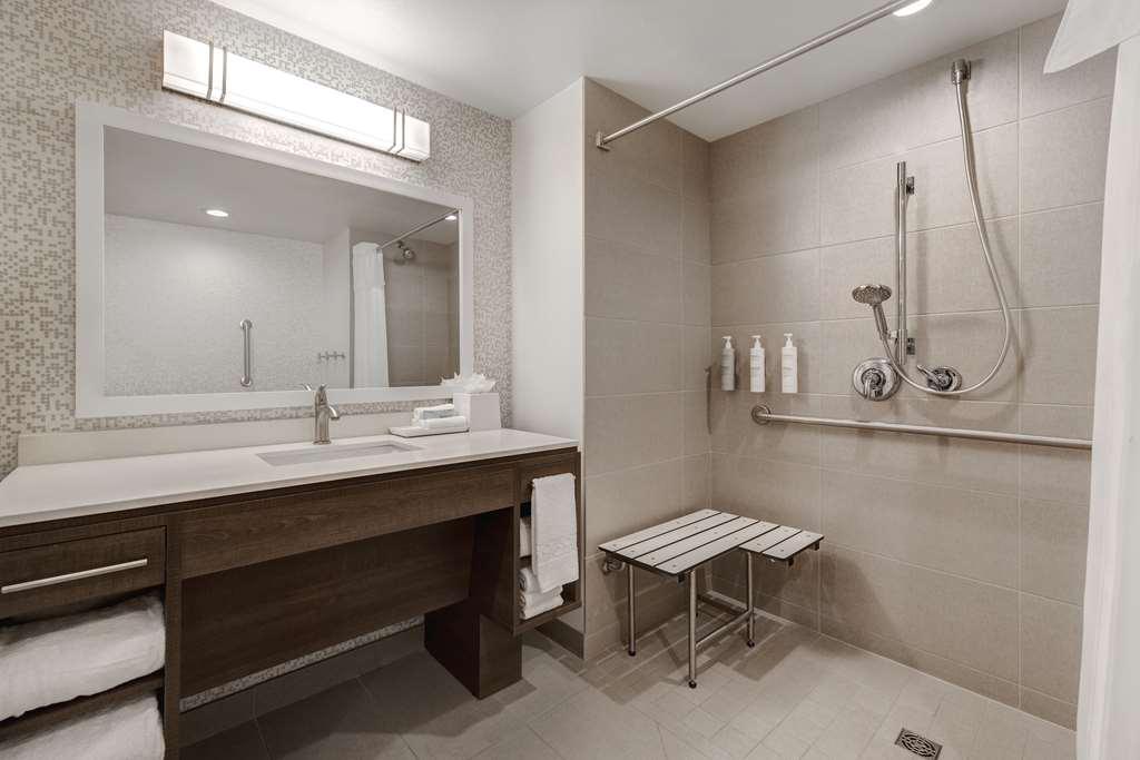 Home2 By Hilton Vegas I-215 Curve