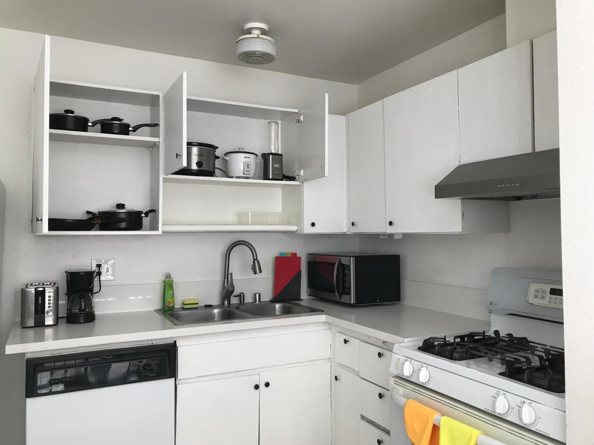 Super 1 Bedroom, Share Bathroom, Kitchen -1 Habitación en casa particular Las Vegas