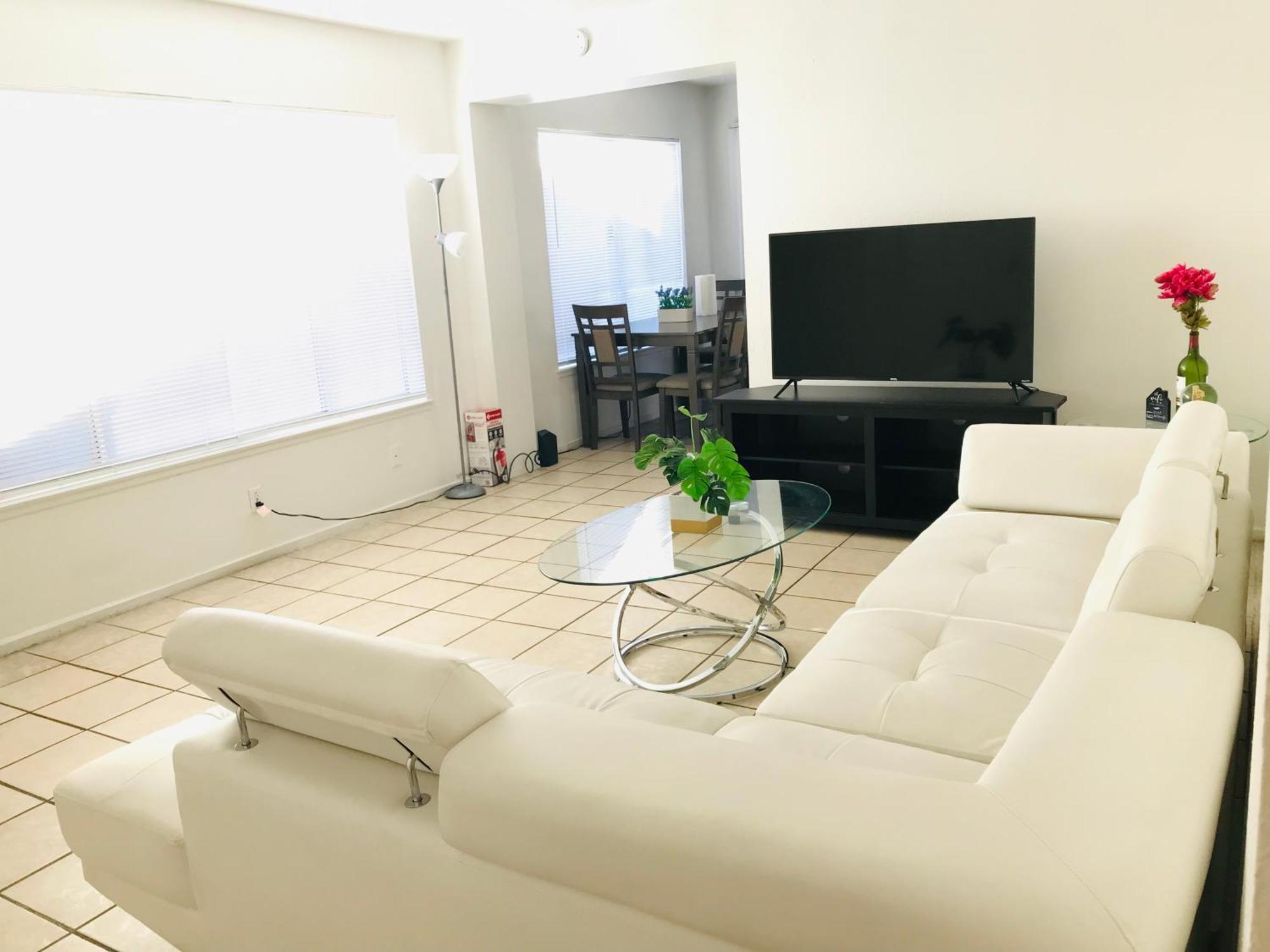 Super 1 Bedroom, Share Bathroom, Kitchen -1 Habitación en casa particular *