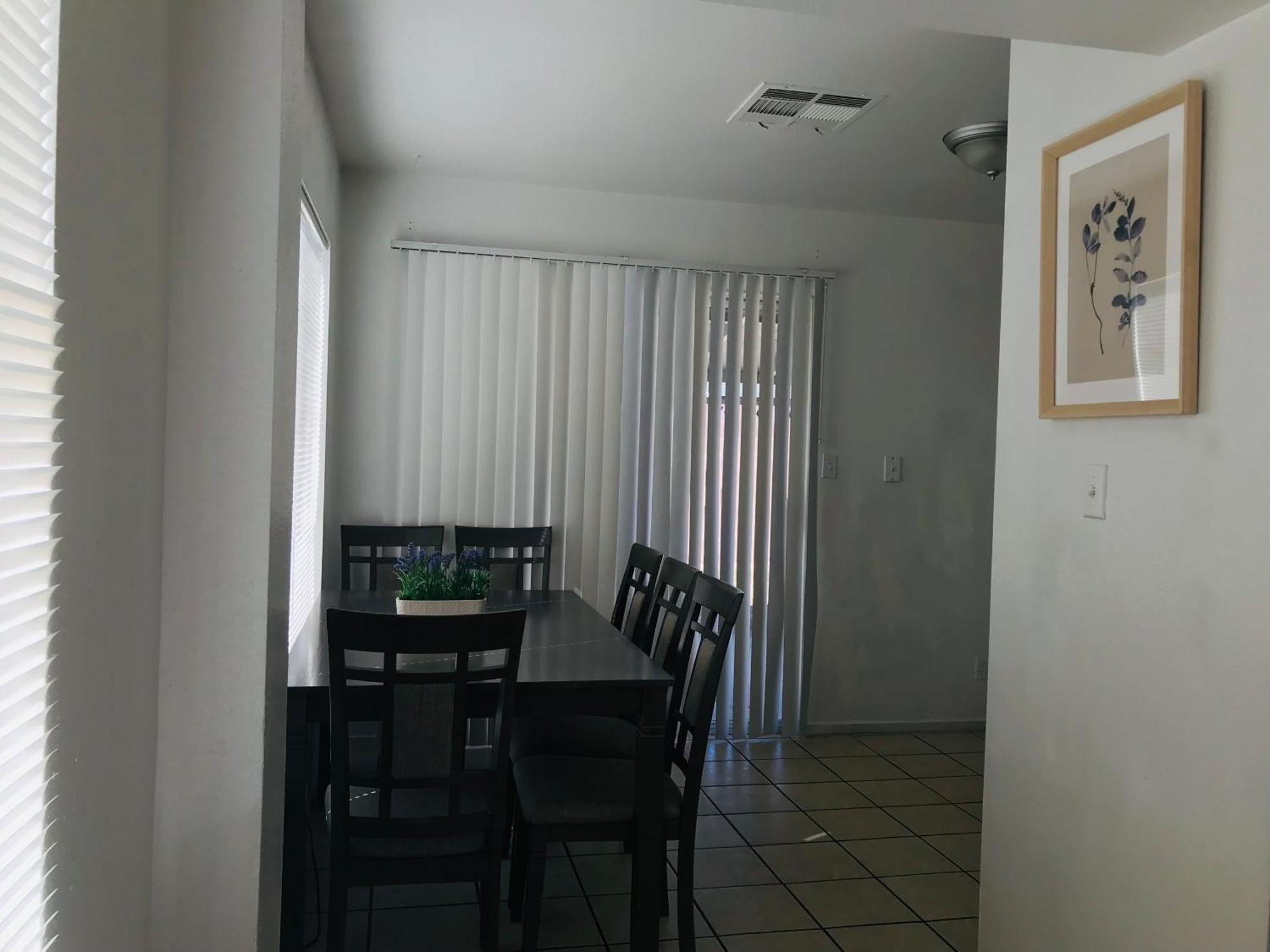 Habitación en casa particular Super 1 Bedroom, Share Bathroom, Kitchen -1 Las Vegas