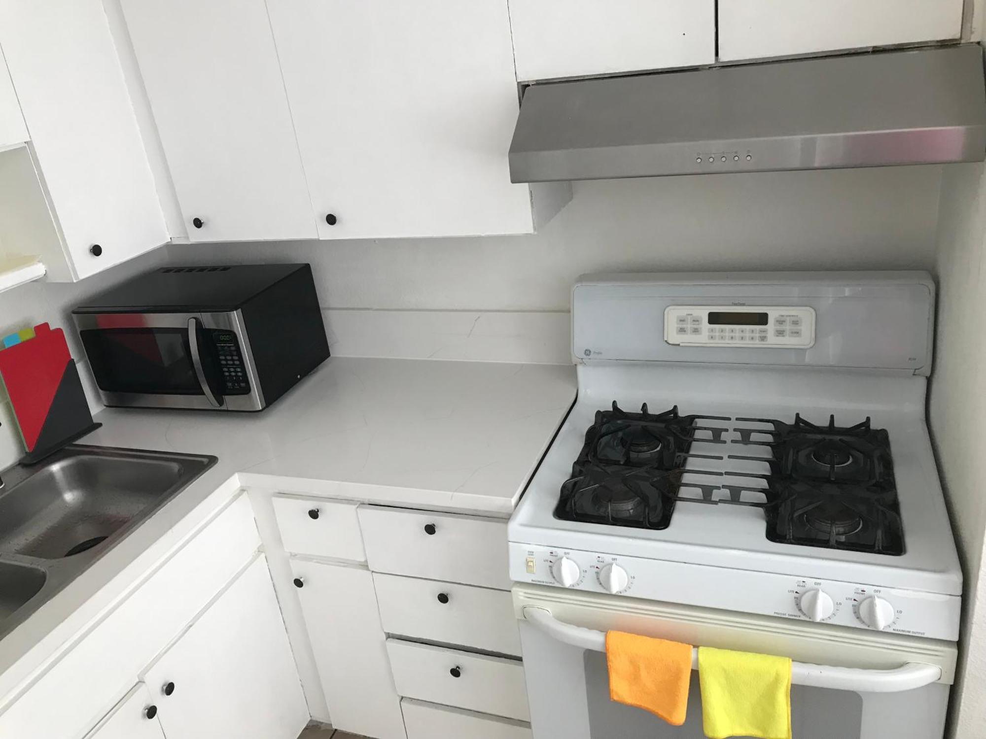 Super 1 Bedroom, Share Bathroom, Kitchen -1 Habitación en casa particular Las Vegas