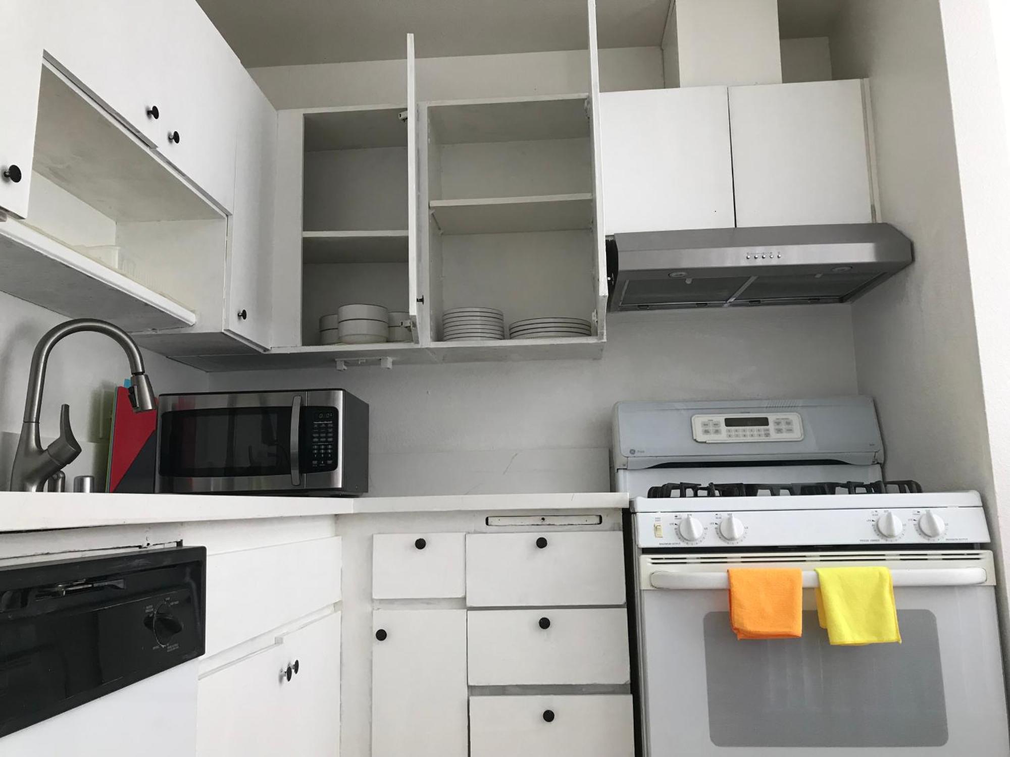 Super 1 Bedroom, Share Bathroom, Kitchen -1 Habitación en casa particular *