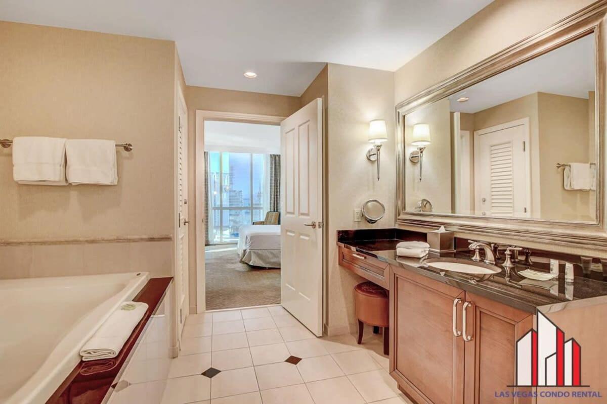 Mgm Signature-21-701 1br2ba F1 Strip View Balcony