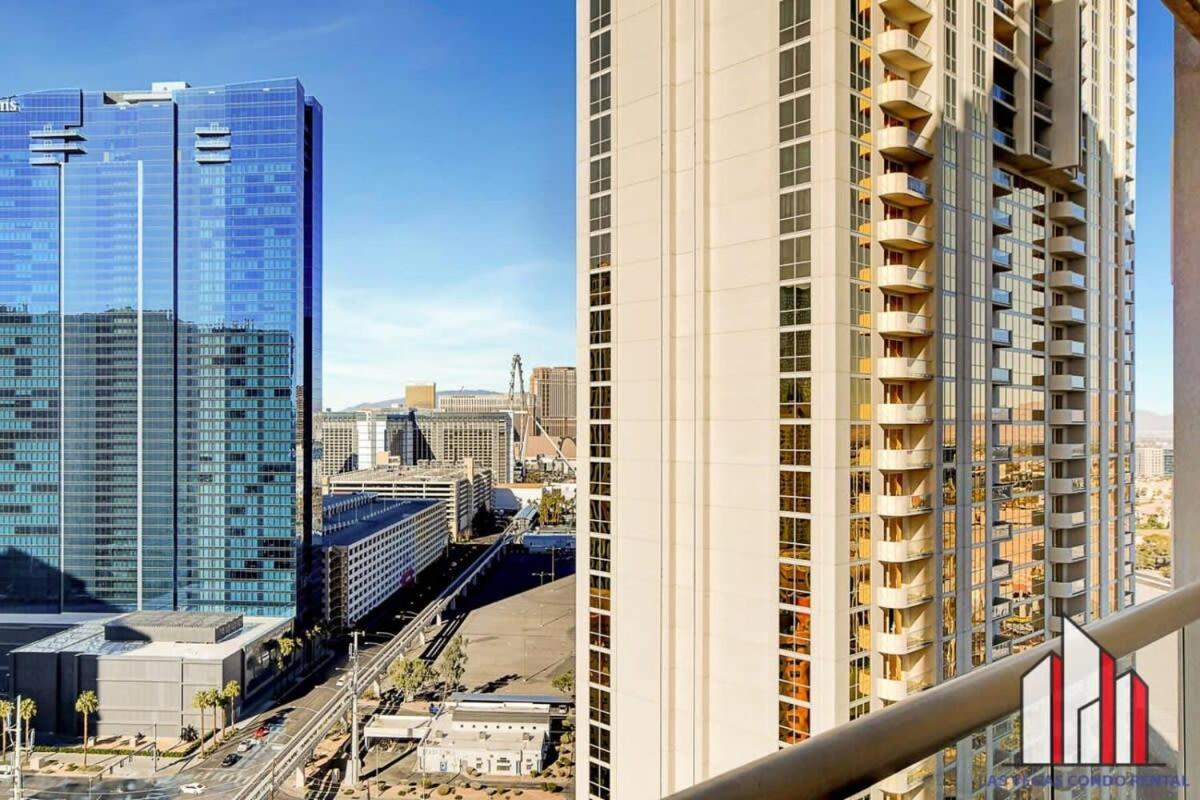 Mgm Signature-21-701 1br2ba F1 Strip View Balcony *