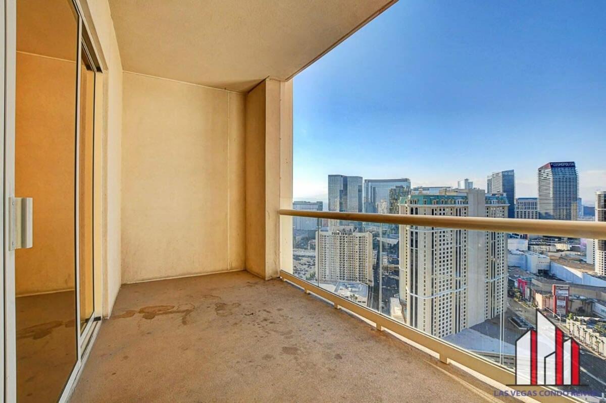 Mgm Signature-34-709 F1 Track & Strip View Balcony