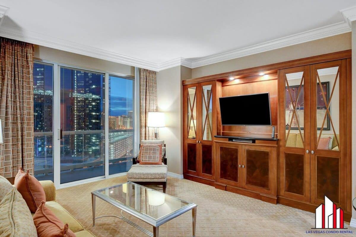 Сasa de vacaciones Mgm Signature-18-701 1br2ba Strip View Balcony