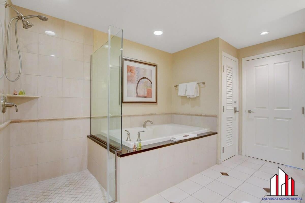 Сasa de vacaciones Signature 2br3ba Balcony Combo Units 18-701 And 03 *