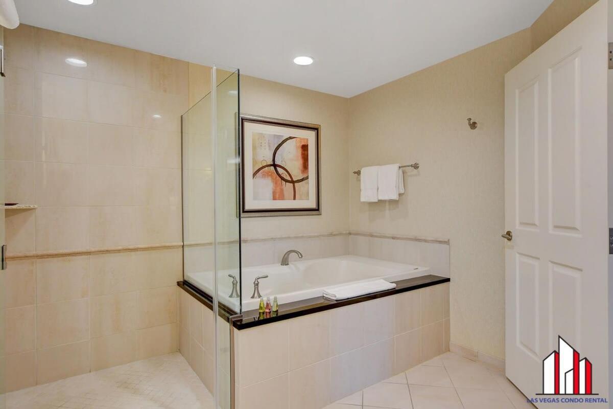 Signature 2br3ba Balcony Combo Units 18-701 And 03 Сasa de vacaciones