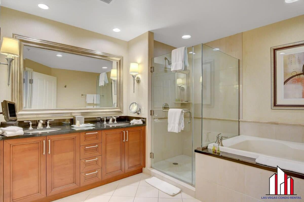 Сasa de vacaciones Signature 2br3ba Balcony Combo Units 18-701 And 03 *