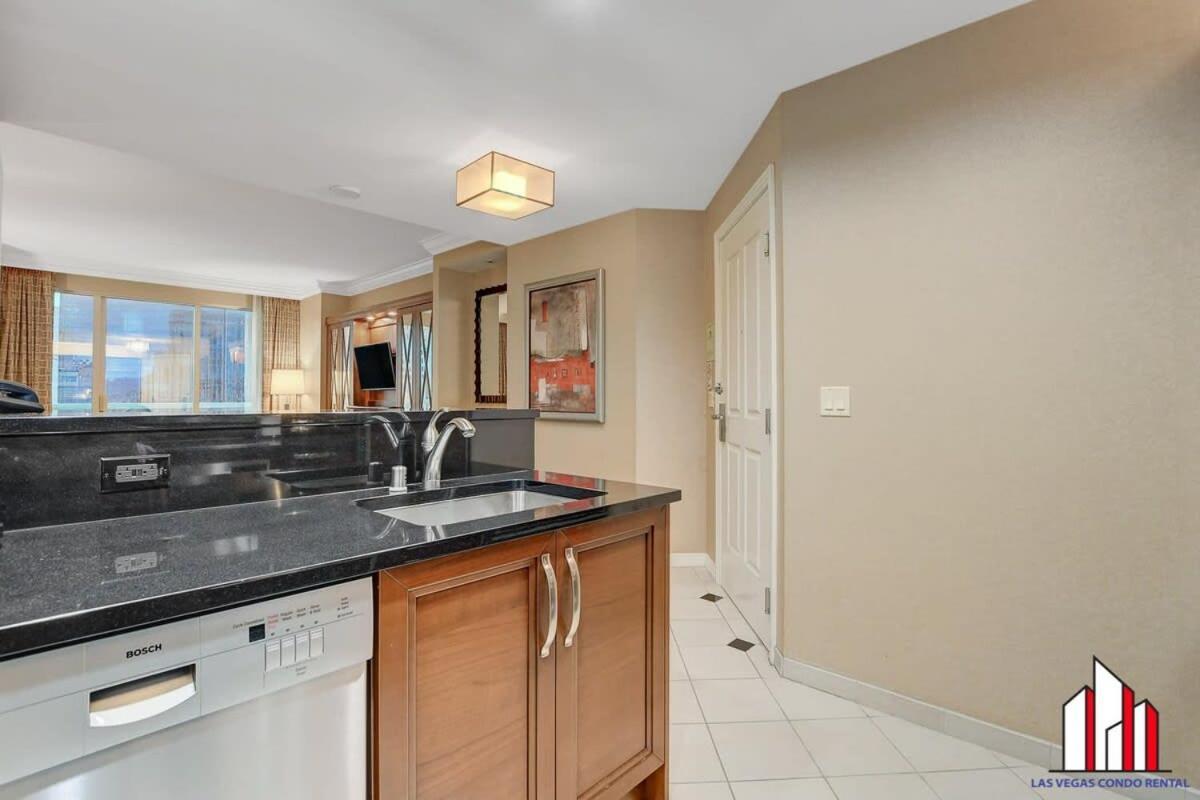 Signature 2br3ba Balcony Combo Units 18-701 And 03 Сasa de vacaciones