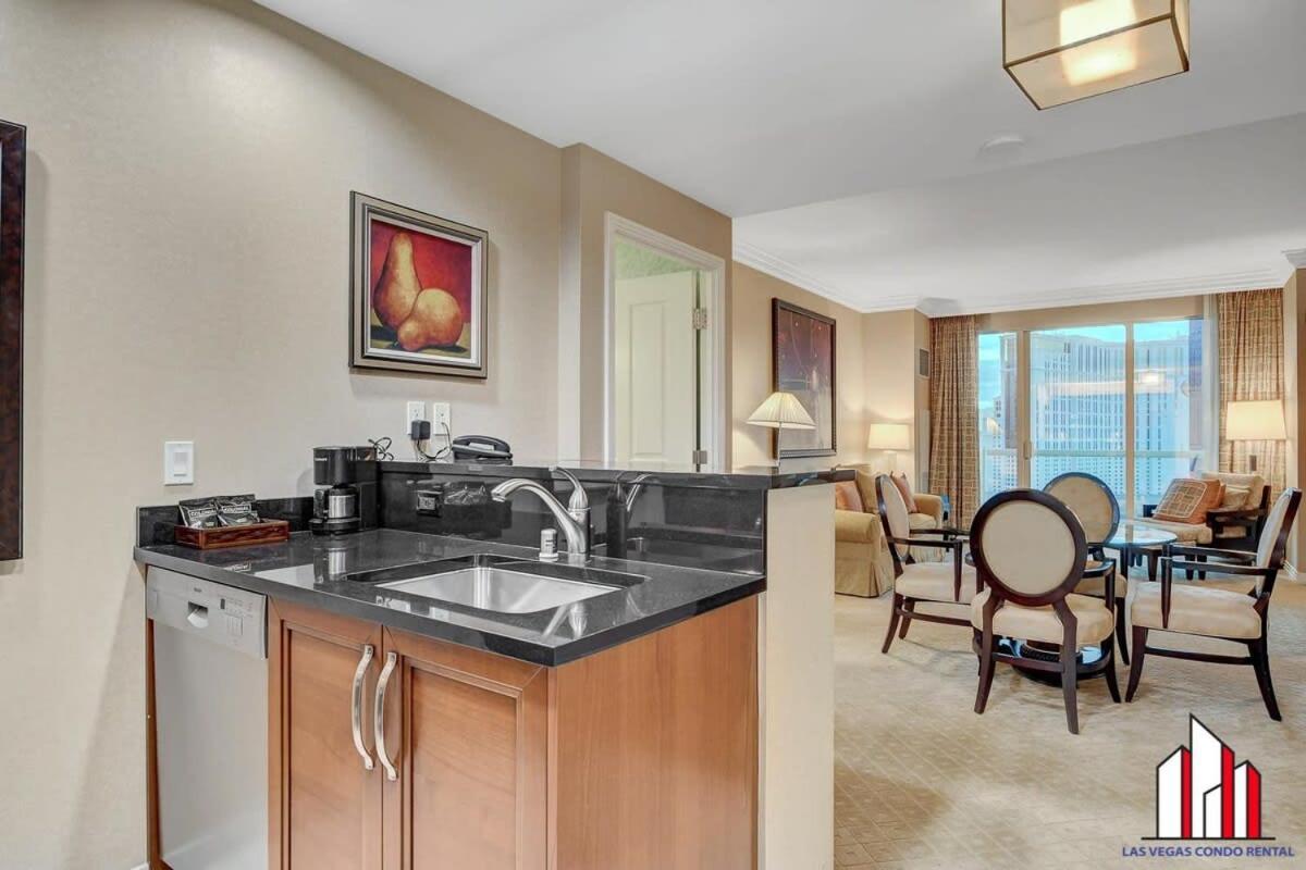 Сasa de vacaciones Signature 2br3ba Balcony Combo Units 18-701 And 03 Las Vegas