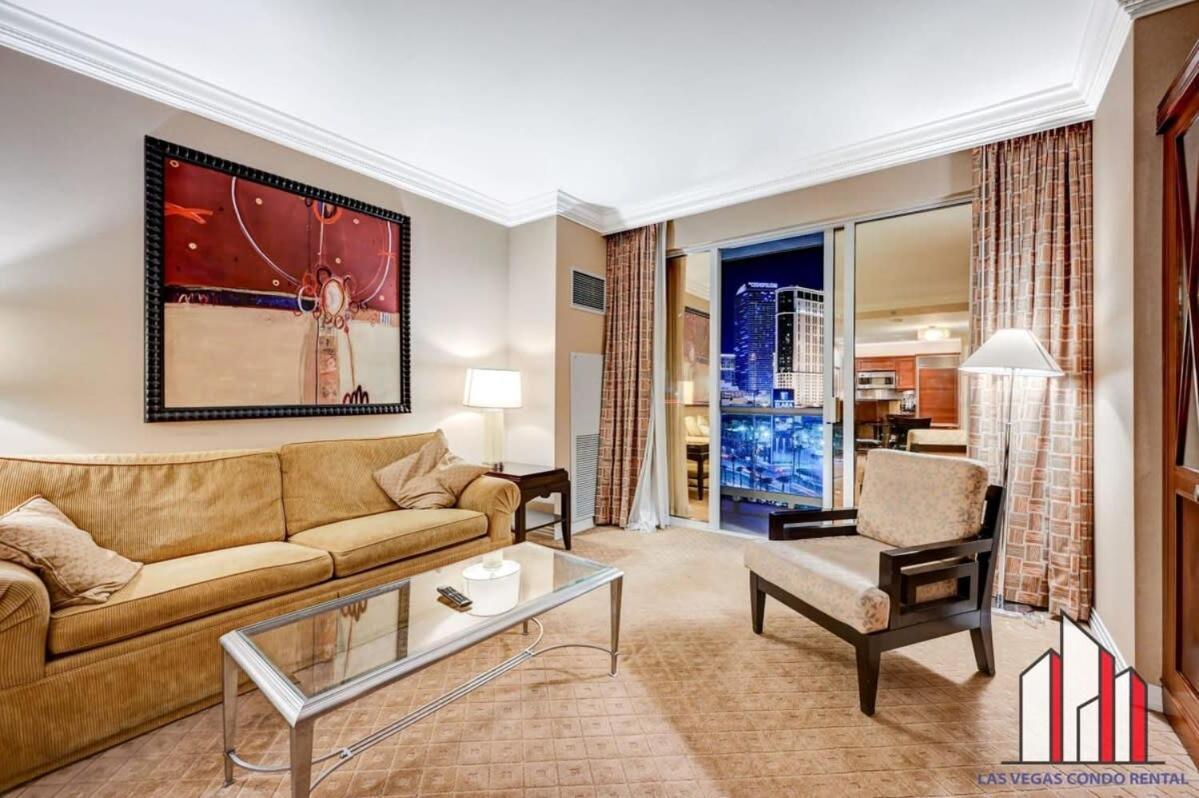 Сasa de vacaciones Mgm Signature-08-801 1br2ba F1 Strip View Balcony *