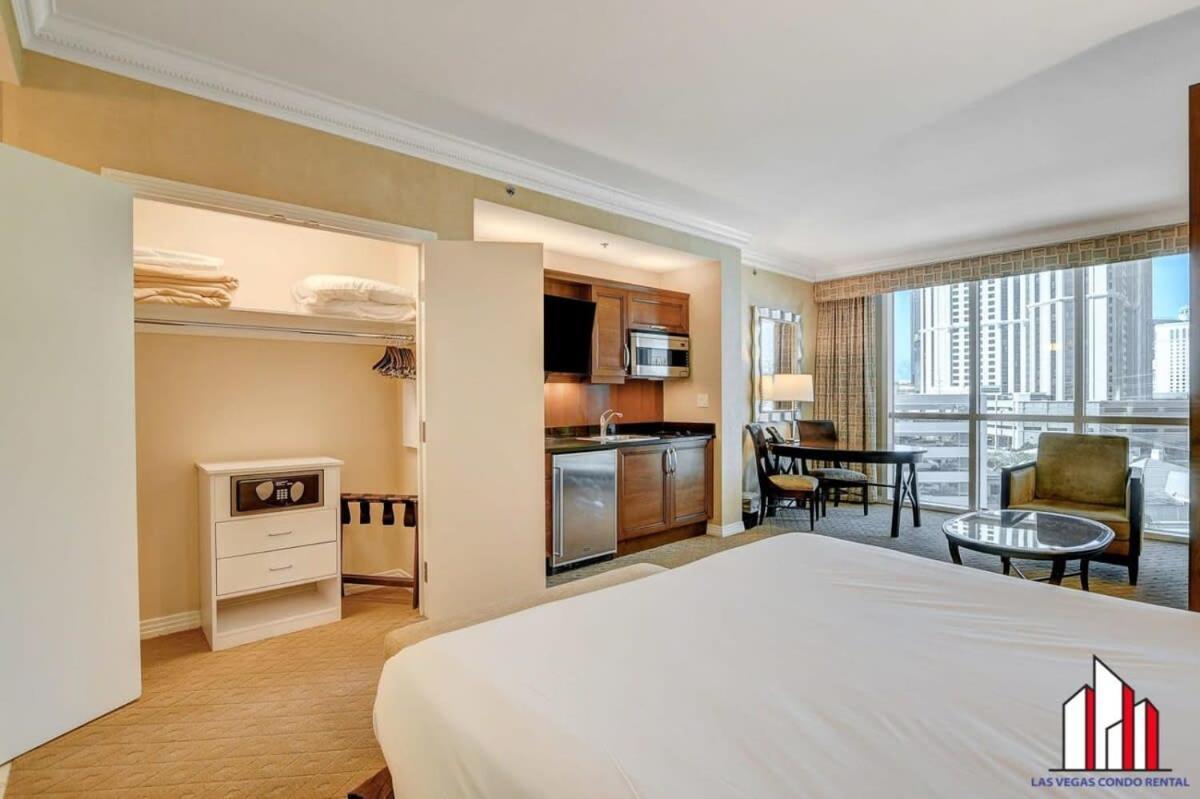 Mgm Signature-04-603 Strip View Jacuzzi Сasa de vacaciones *