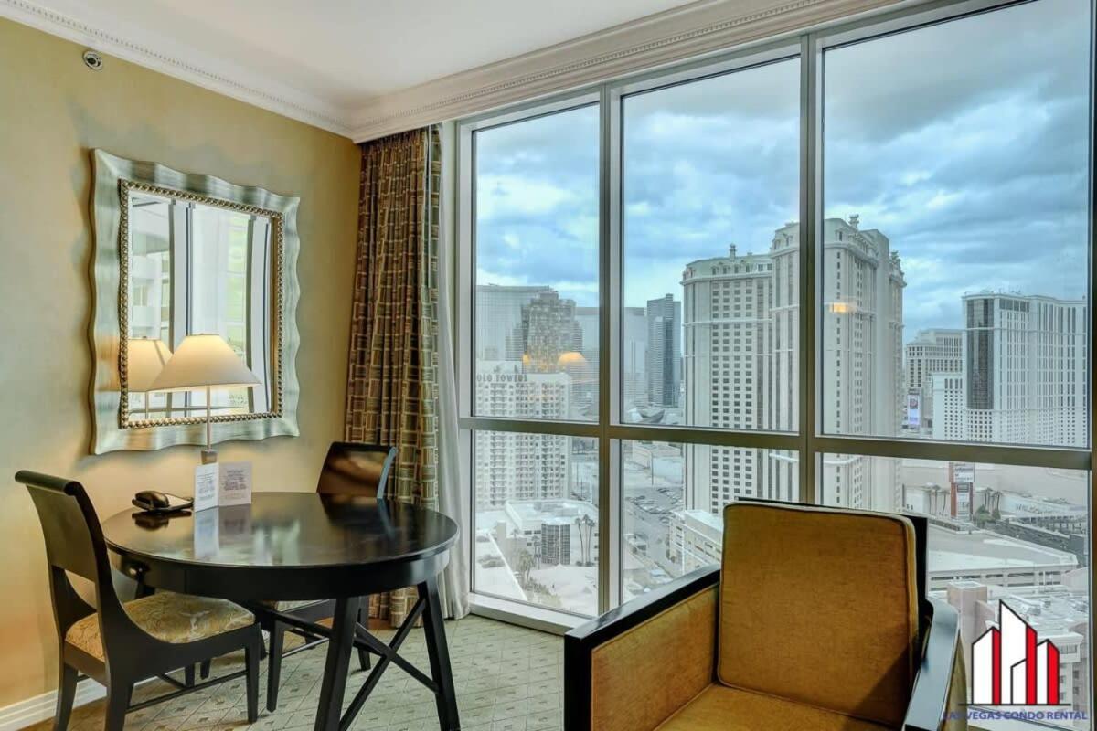 Mgm Signature-22-611 Strip View Jacuzzi
