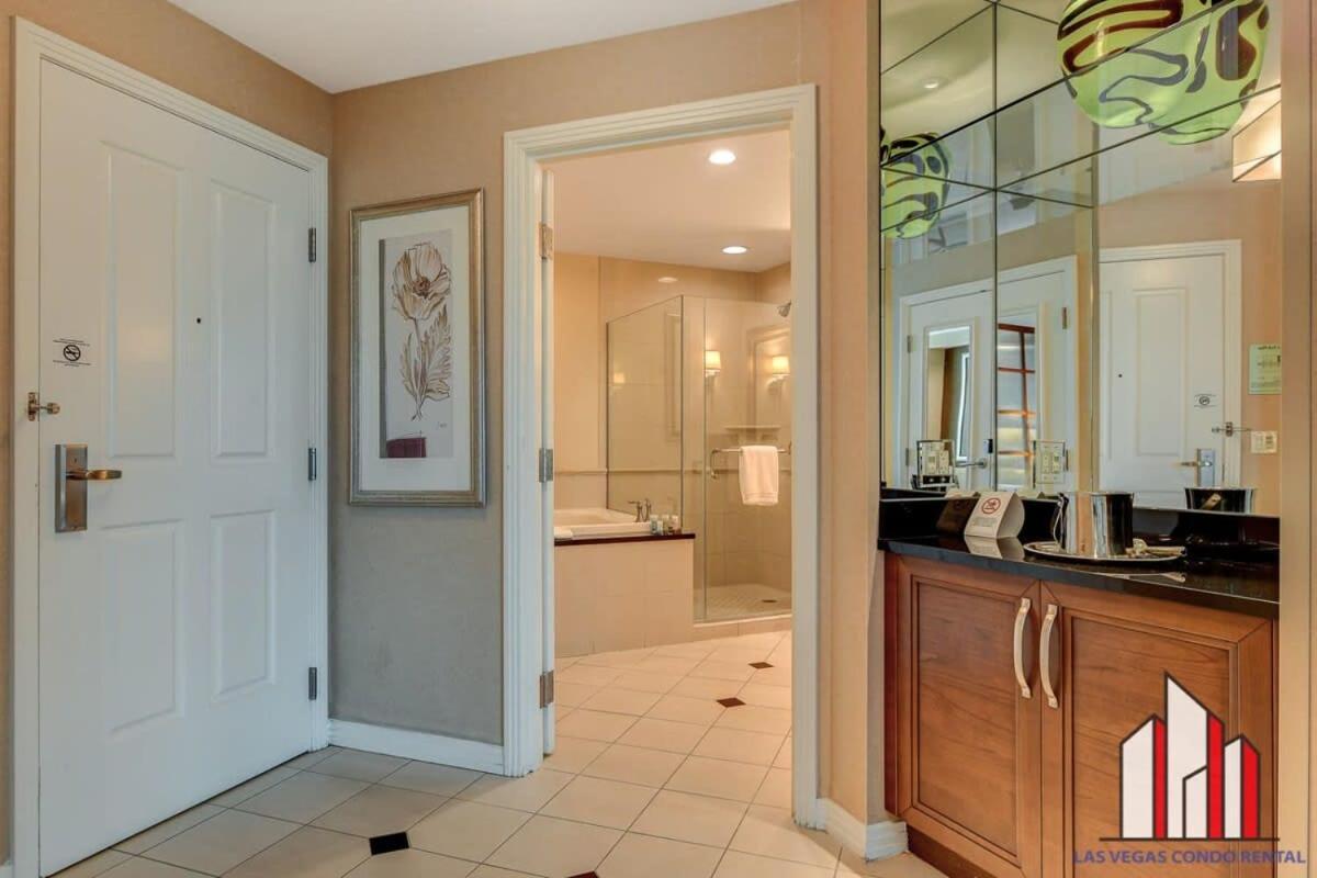 Mgm Signature-24-709 Strip View Jacuzzi Сasa de vacaciones