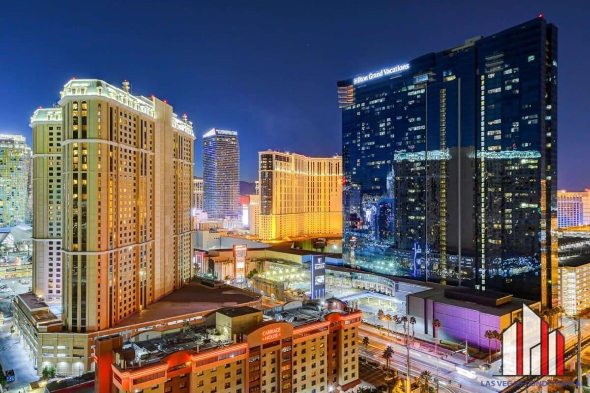 Mgm Signature-10-717 Strip View Balcony