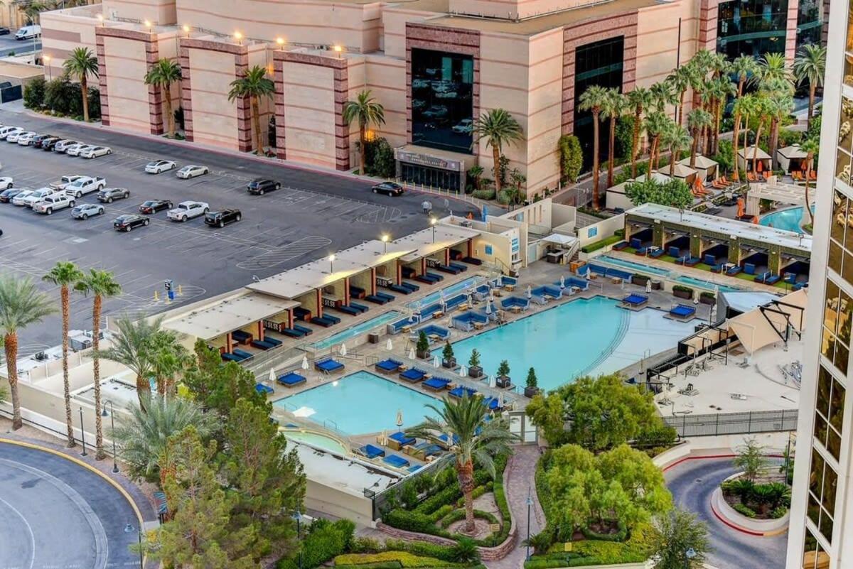 Mgm Signature-16-702 1br 2ba Balcony