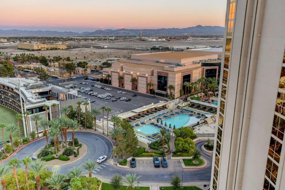 Сasa de vacaciones Mgm Signature-16-702 1br 2ba Balcony *