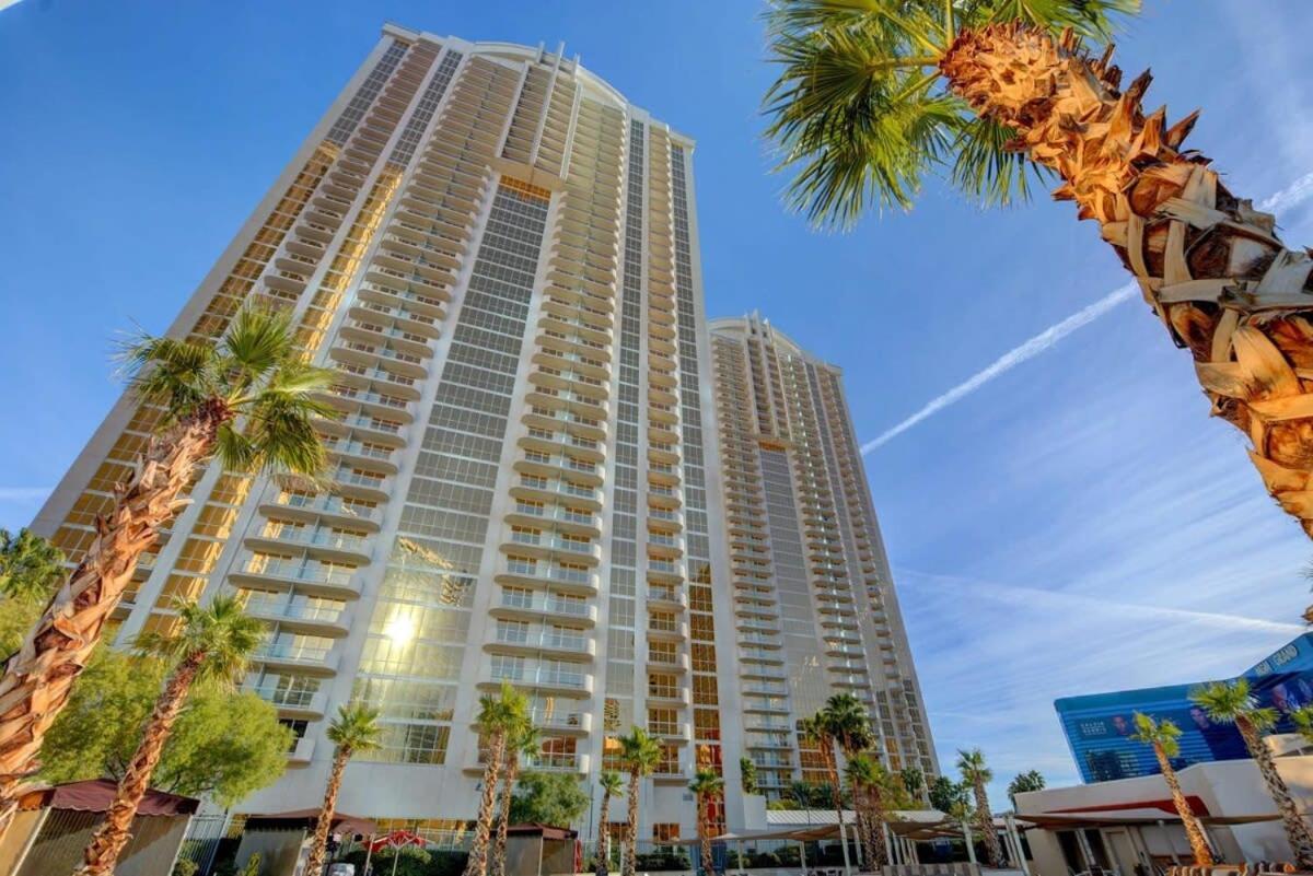 Mgm Signature-25-702 1bedroom 2bath Balcony