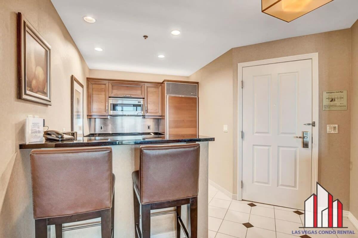 Signature 2br3ba Balcony Combo Units 28-602 And 04
