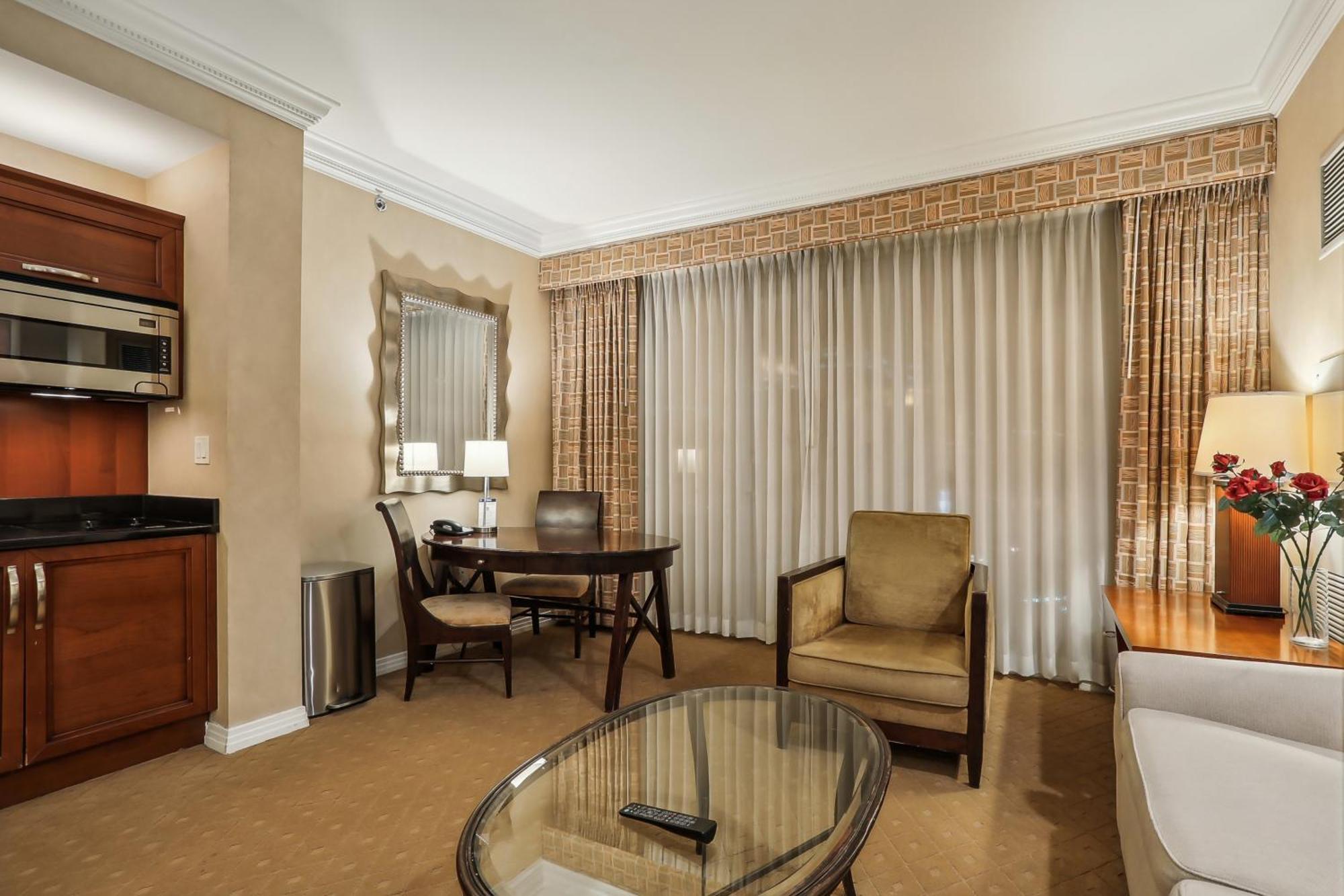 Apartahotel Mgm Signature Deluxe Balcony Strip View
