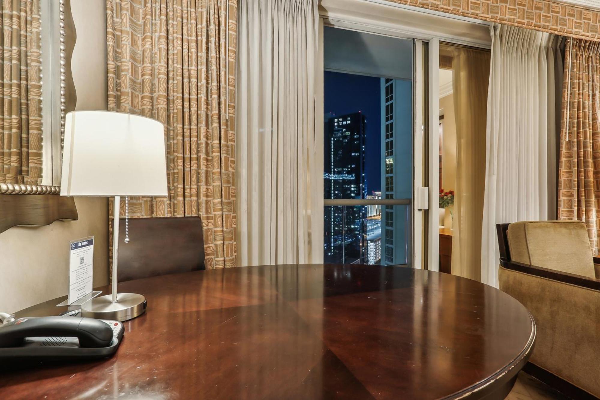 Apartahotel Mgm Signature Deluxe Balcony Strip View *