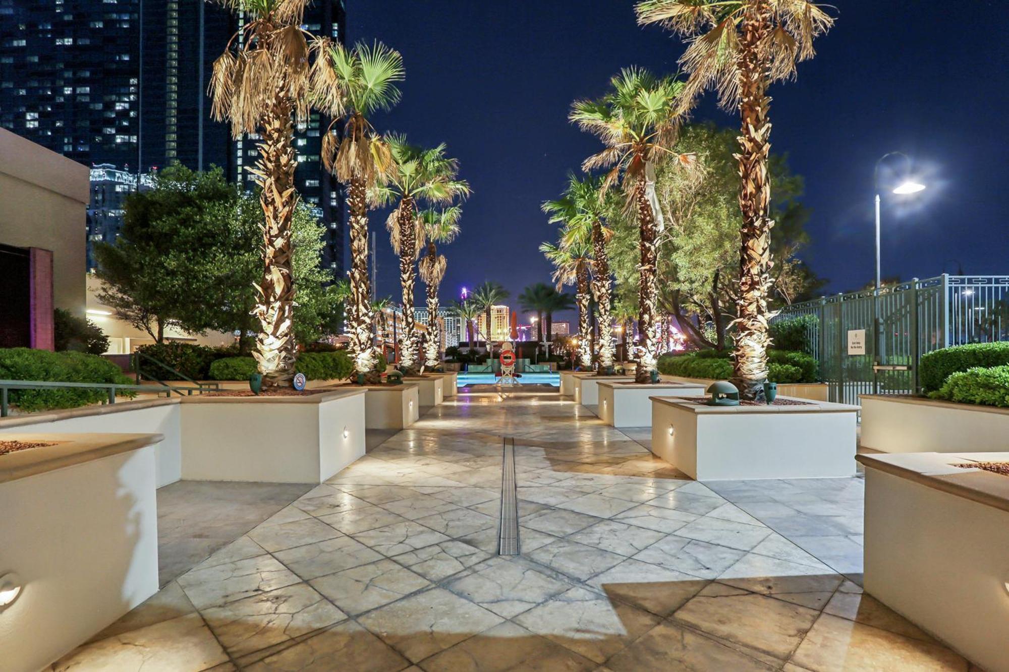 Apartahotel Mgm Signature Deluxe Balcony Strip View Las Vegas