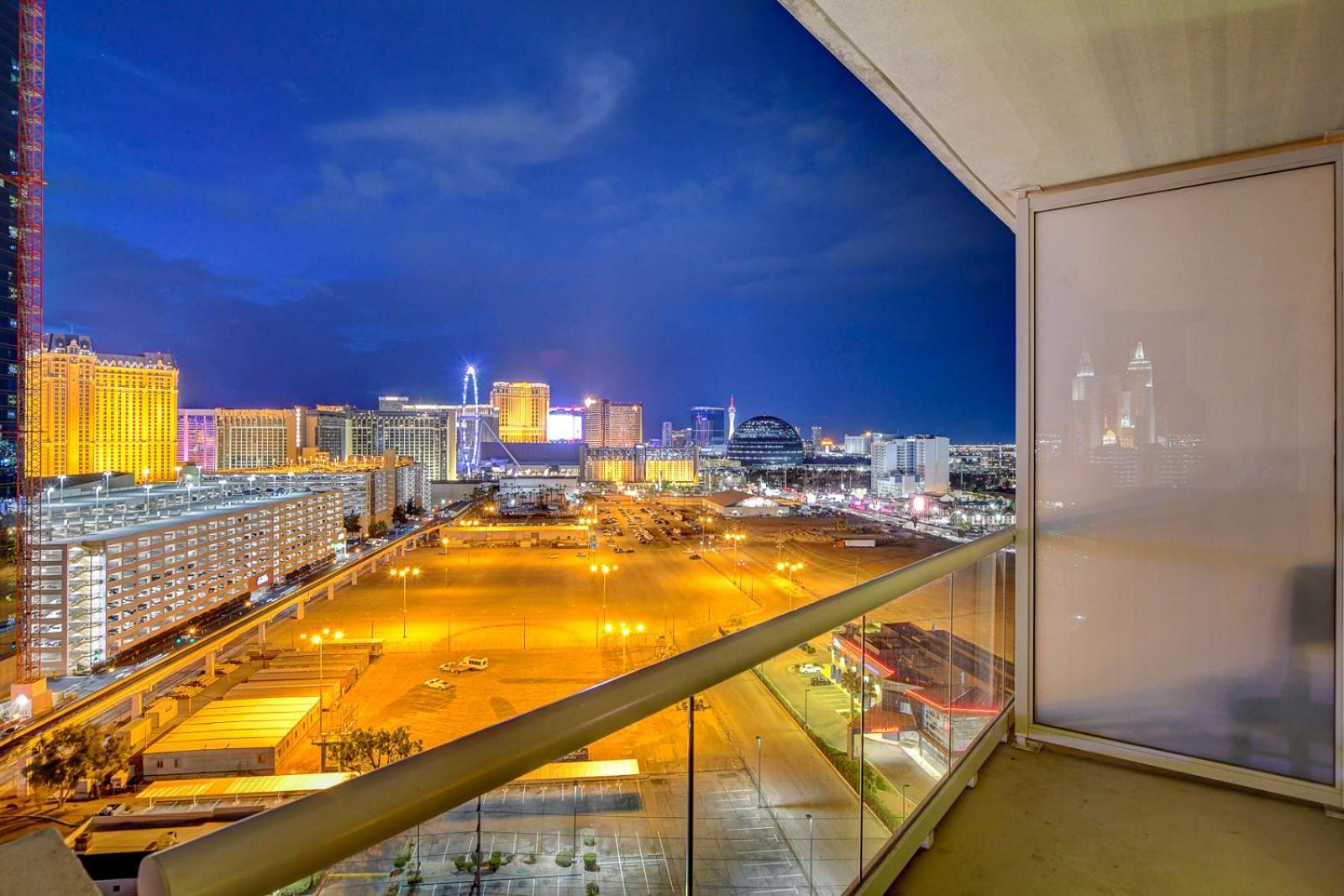 Premium Mgm Signature High Flr Balcony Strip View Apartahotel *