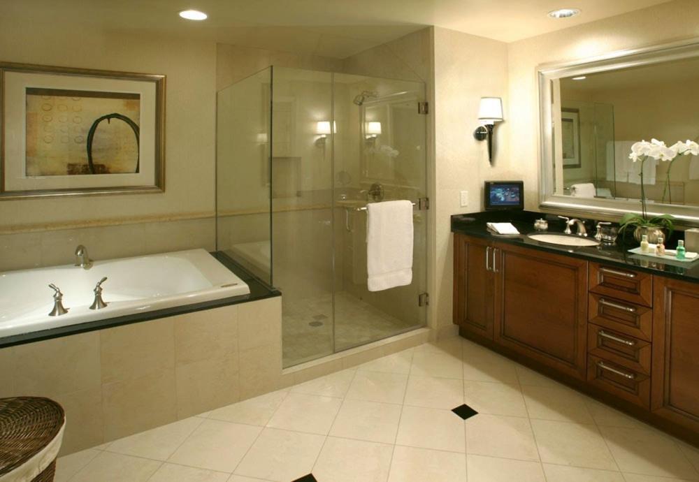 The Signature At Mgm Grand By Suiteness Hotel
