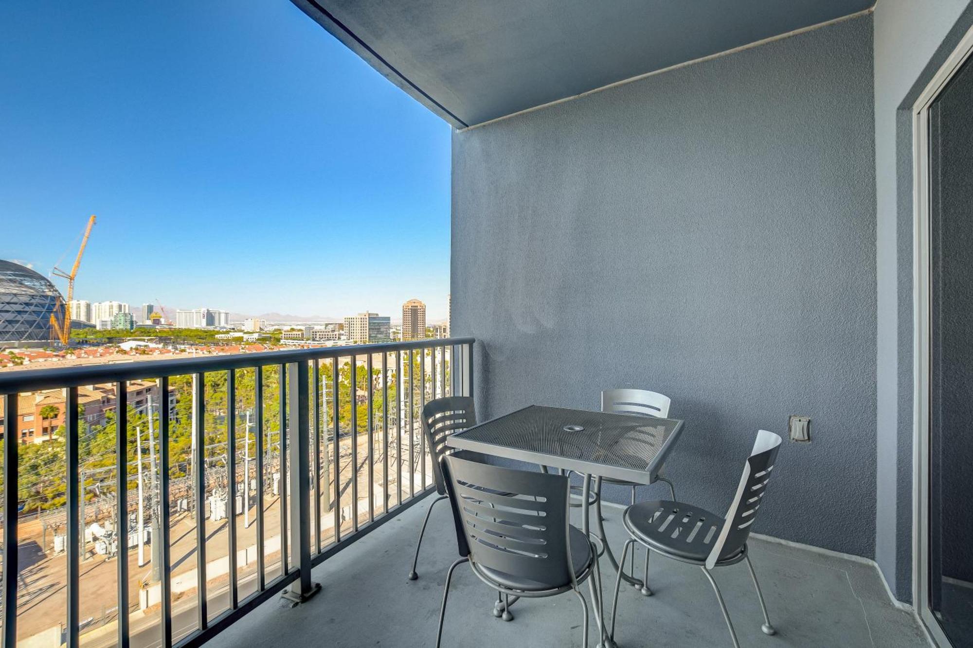 Apartahotel Ultimate Vegas Getaway One Bedroom With Balcony, Kitchen, Gym, Pool & Free Parking Las Vegas