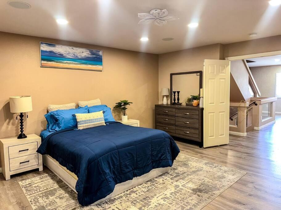 Spacious 4-bed Family Retreat Wifi & Parking Сasa de vacaciones Las Vegas