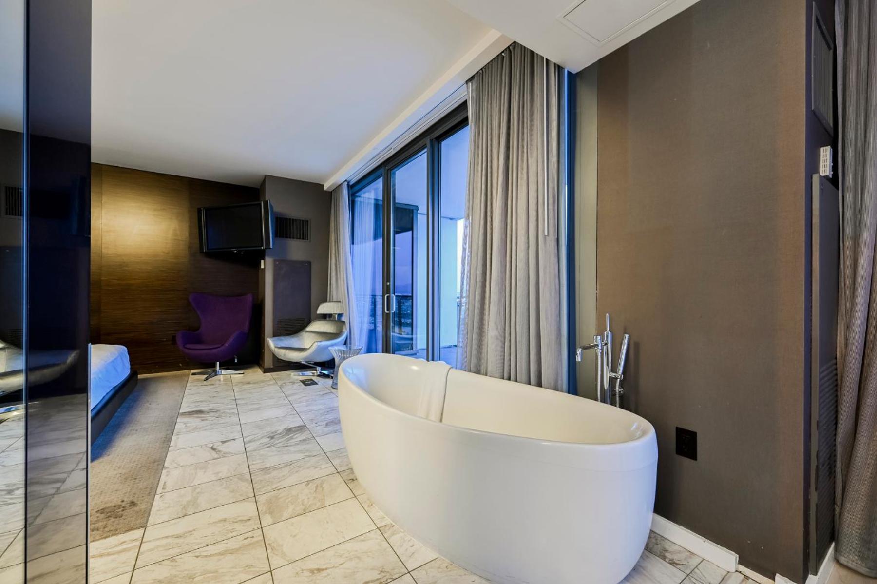 Stripviewsuites Two-bedroom Con-joined Exclusive