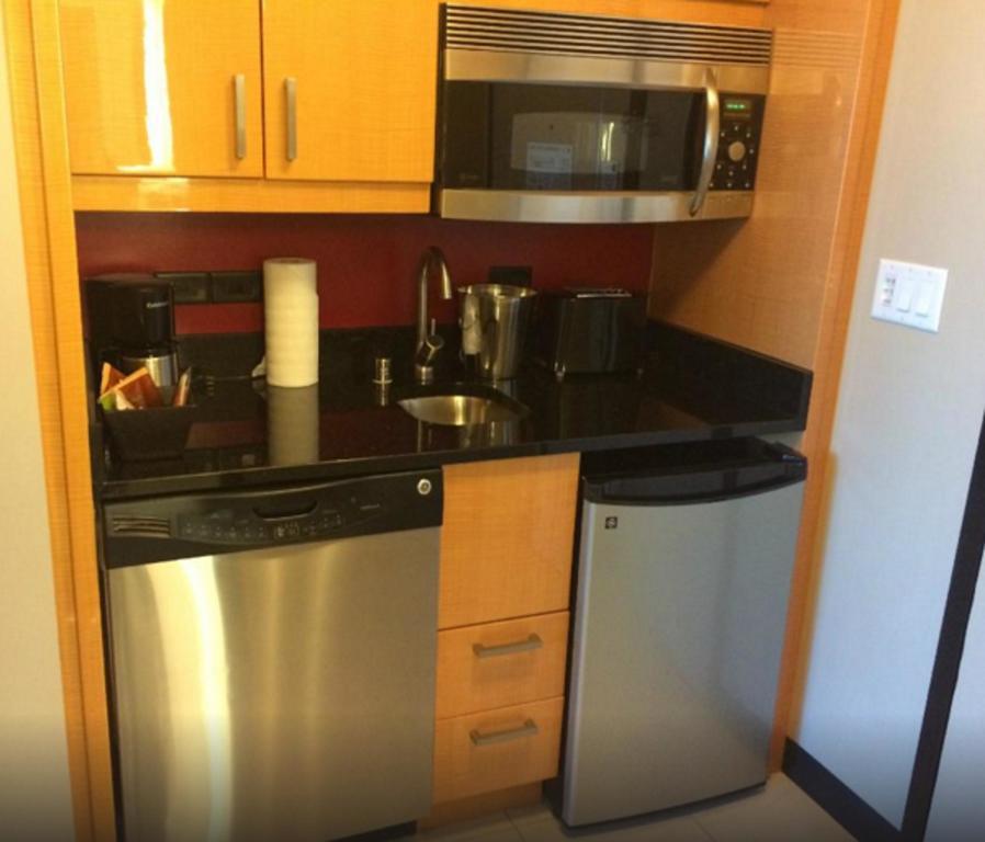 At Elara Vegas Strip-no Fees * Las Vegas