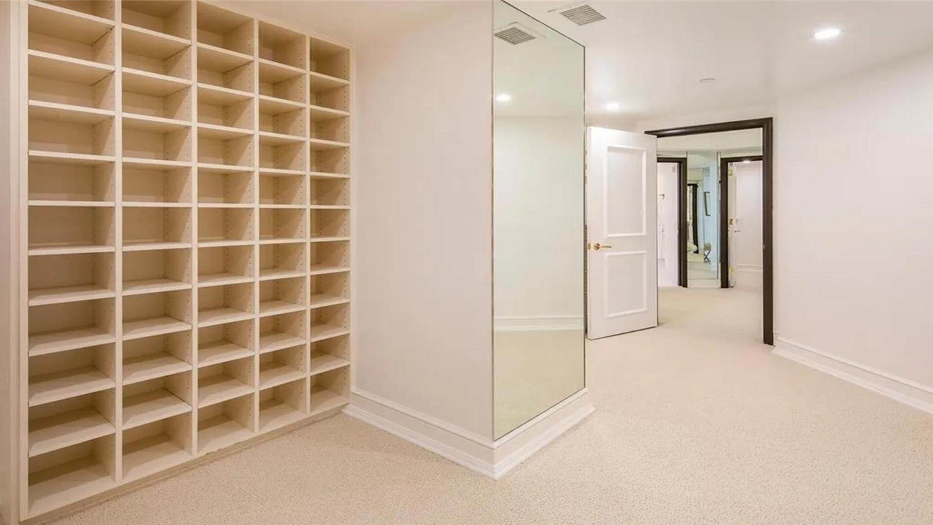 Stunning Four Bedroom Fully Professionally Remodeled *