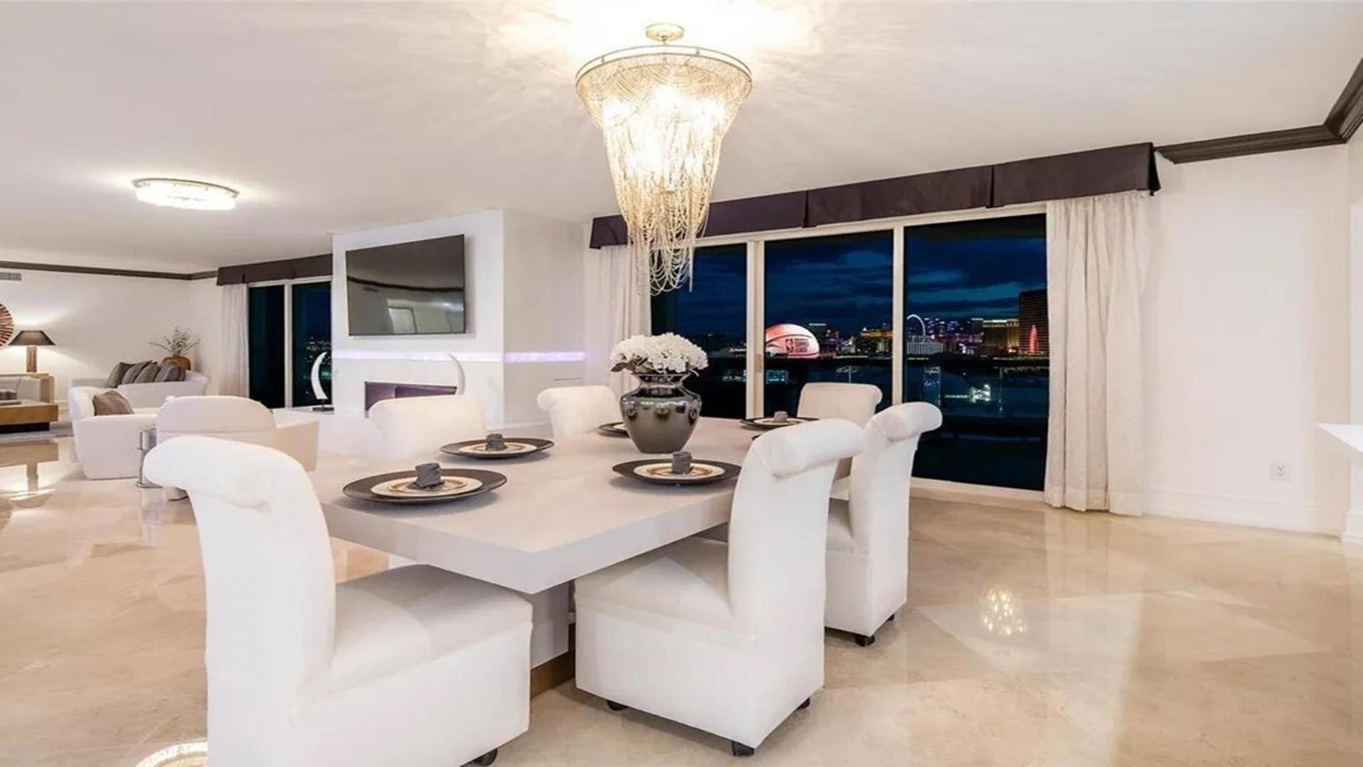Stunning Four Bedroom Fully Professionally Remodeled Apartamento Las Vegas