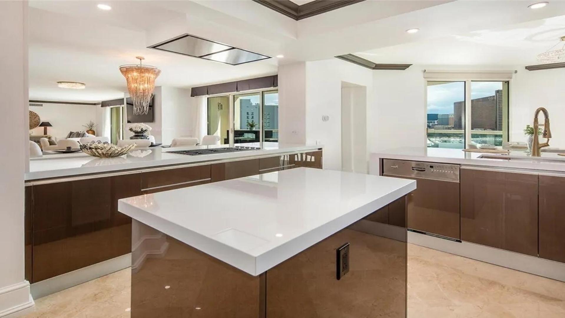 Stunning Four Bedroom Fully Professionally Remodeled * Las Vegas