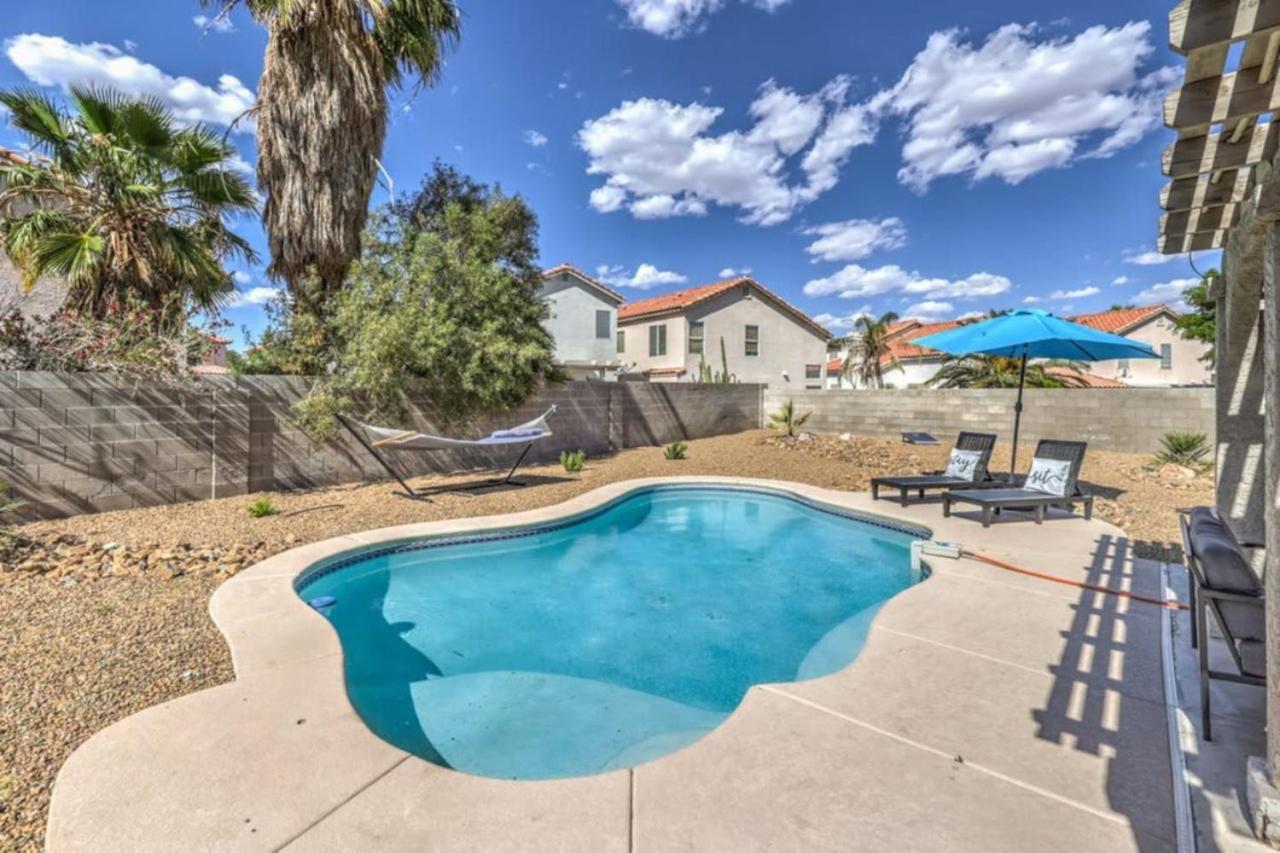 In Vegas With Pool Holiday home *