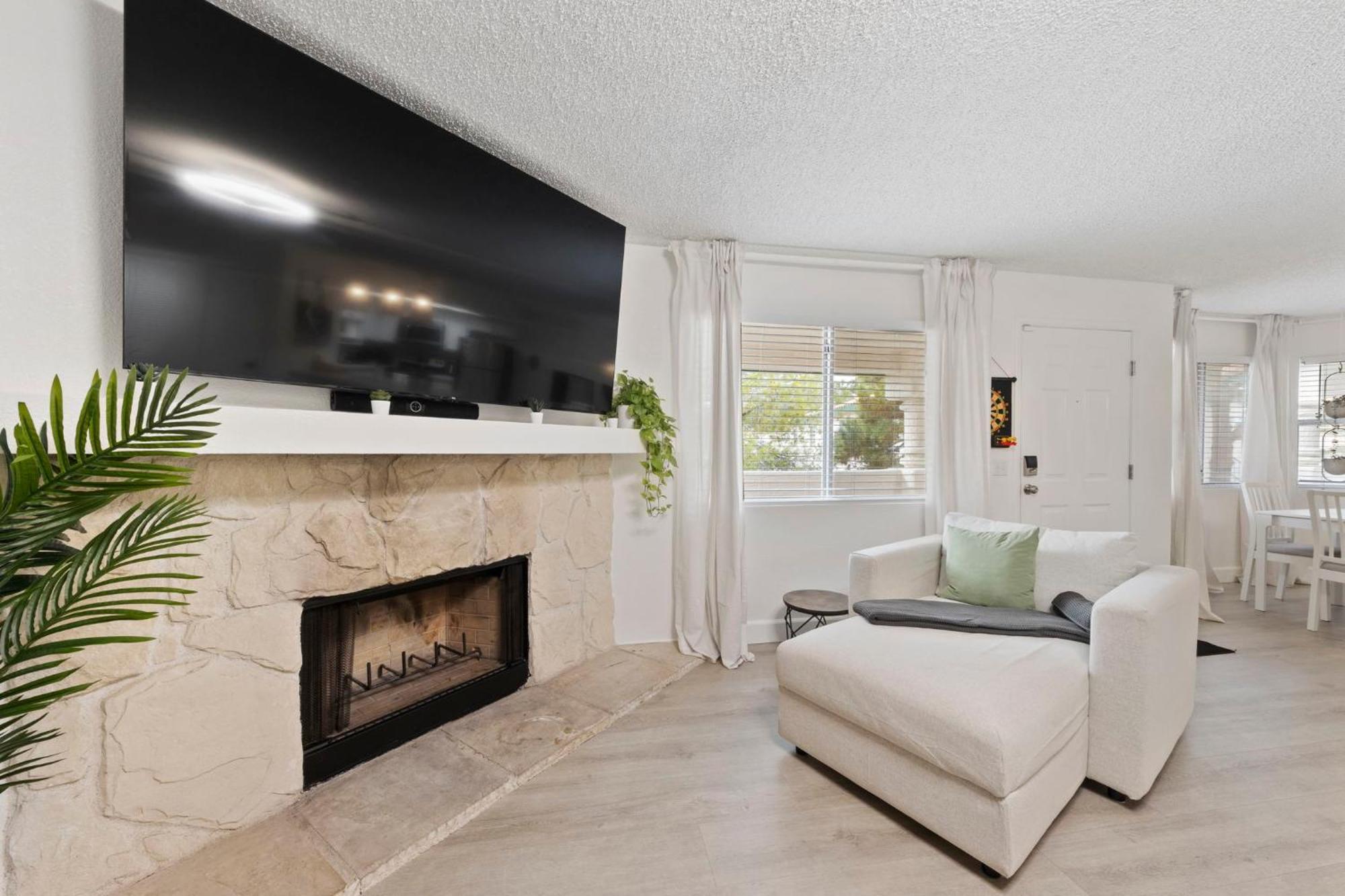 Hiddenjewel Near Summerlin