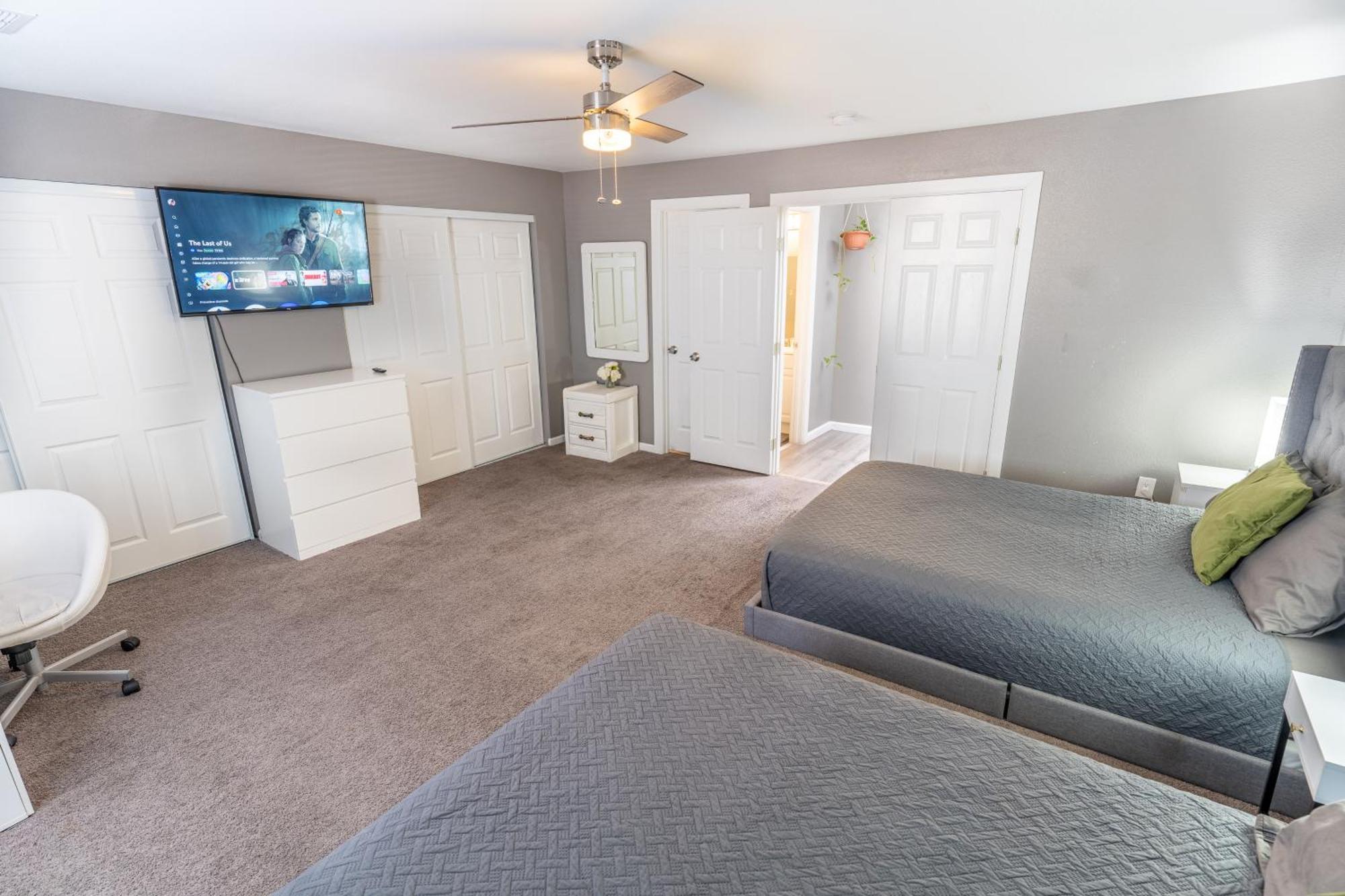 Сasa de vacaciones Spacious 2-bedroom Townhouse With Pool & Private Patio In Vegas Las Vegas